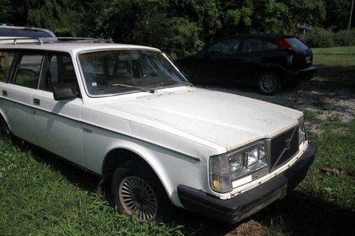 1983 volvo 240 wagon (245)  parts or project