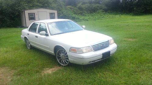 1999 ford crown victoria police interceptor sedan 4-door 4.6l