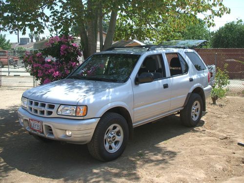 2002 isuzu rodeo ls 83,500 miles fly in and drive home anywhere fully serviced !