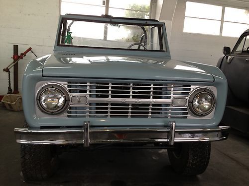 1971 early bronco 1966-1977 ground up restore  very nice truck