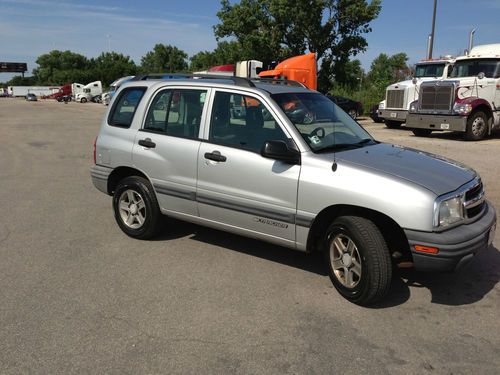 2003 chevrolet tracker -- 4wd, remote start, hd radio