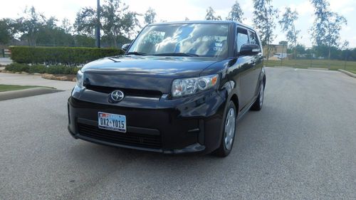 2012 scion xb. only 22k miles. gps navigation. spoiler. bluetooth free shipping
