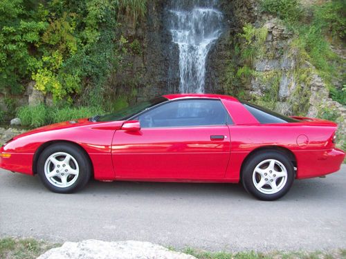 1995 chevrolet camaro  "fresh paint" &amp; more! **nice** clean carfax