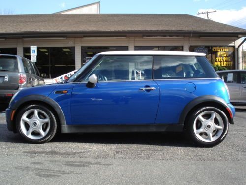 No reserve 2006 mini cooper 1.6l 4-cyl 5-spd sunroof one owner nice cool!