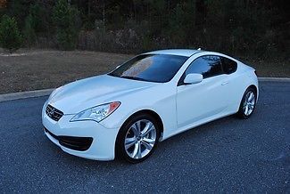 2012 genisis coupe wht/blk 6 spd manual looks runs great no reserve