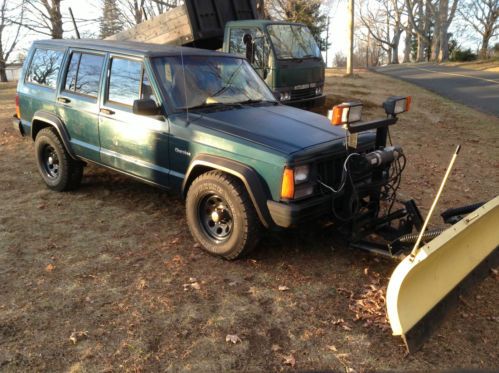 1996 jeep cherokee classic sport utility 4-door 4.0l w/ plow