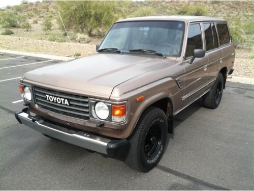 4x4*manual*classic*clean history*350 v8*actual miles* must see