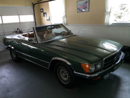 Classic 1975 mercedes 280sl european model roadster with removable hard top