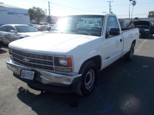 1990 chevy pick up, no reserve