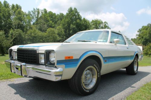 1978 plymouth dodge volare fury road runner - white and blue!