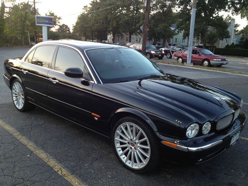 2004 jaguar xjr base sedan 4-door 4.2l