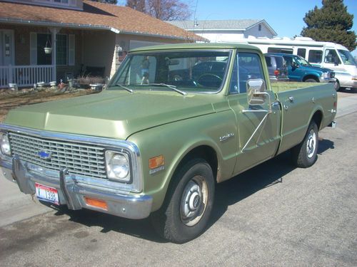 1972 chevy p/u ck2500 amazing shape with only 65k miles c-10 trim