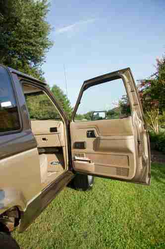 Find used 1989 Ford Bronco II XLT Sport Utility 2-Door 2 ... Find used 1989 Ford Bronco II XLT Sport Utility 2-Door 2 ...