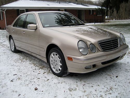Mercedes benz e320 4 motion awd one owner real nice great color combo
