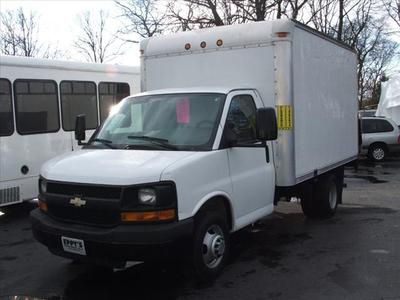 2008 cheverolet express commercial box truck tommy gate 20.000 miles
