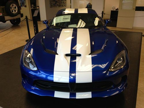 2013 dodge srt viper gts coupe -  8.4l v10 srt blue launch edition #141/150