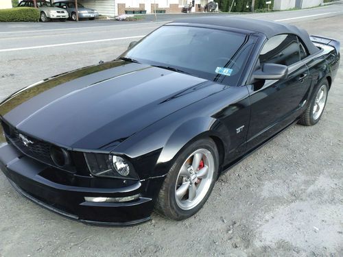 No reserve 2006 ford mustang gt convertible 4.6l 5 spd flood salvage rebuildable