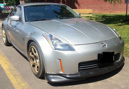 2003 nissan 350z touring modified, lots of features.