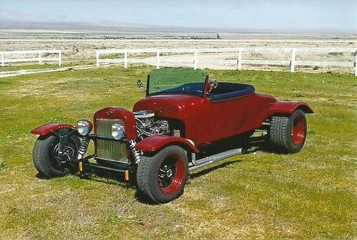 Very nice show car 1926 ford model t roadster also have docs.