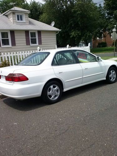 Find used 1998 Honda Accord LX Sedan 4-Door 2.3L in ... Find used 1998 Honda Accord LX Sedan 4-Door 2.3L in ...
