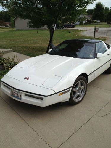Well maintained 1985 l-98 corvette. nice inside and out.