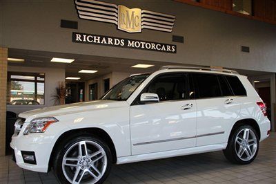 Awd amg sport pkg. pano roof navigation 20' wheels very sharp low reserve!