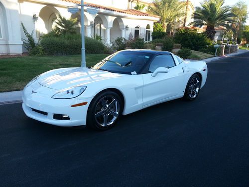2007 loaded corvette coupe with moonroof. only 24,910 miles one owner one driver