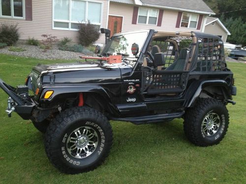 Find Used 2000 Jeep Wrangler Sahara Sport Utility 2 Door 4 0