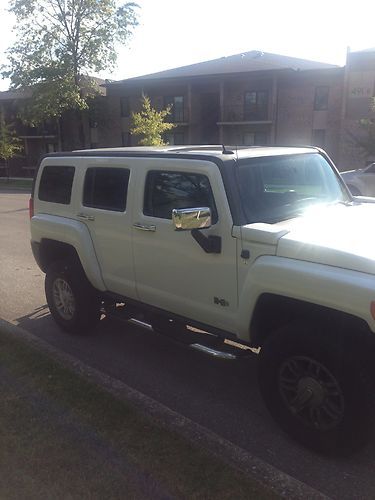 2006 h3 hummer, loaded, very nice, white, leather, sunroof, new tires, heated st