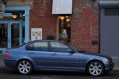 2003 bmw 325i base sedan 4-door 2.5l