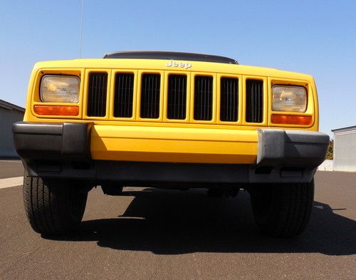 Jeep cherokee sport the holy grail of jeeps, 2 door 2 wd screaming yellow! rare!
