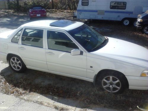 2000 volvo s70 base sedan 4-door 2.4l