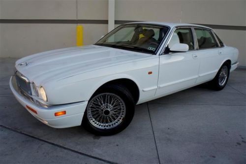 Low miles jaguar xj6 white/tan wood steering wheel cd changer priced to sell!!!!