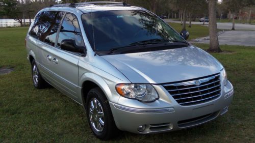 2005 chrysler town &amp; country limited south florida ***no reserve***