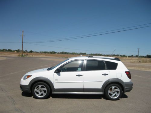 2005 pontiac vibe, 4-door hb, non-smoker, only 50k mi. automatic! white! loaded!