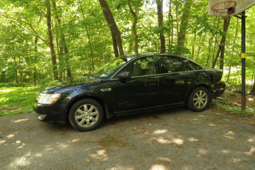 2008 ford taurus sel, good condition