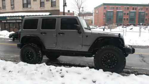 2013 jeep rubicon 4dr lifted 3.5&#034;on37&#034; tires in bilet silver less then 6k miles!
