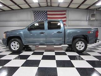 Crew cab 5.3l warranty financing nitto tires 18&#039;s cloth extra&#039;s low miles nice!
