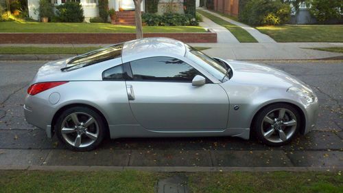 2006 nissan 350z nismo exhaust  excellent condition low mileage  upgraded stereo