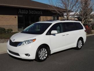 2011 toyota sienna xle loaded!! awd.nav.moon.dvd. only 7k miles!!