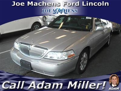 Lincoln town car signature limited low miles 4 dr sedan 4.6l v8 sfi sohc silver