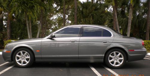 2005 jaguar s-type sport sedan 4-door 4.2l