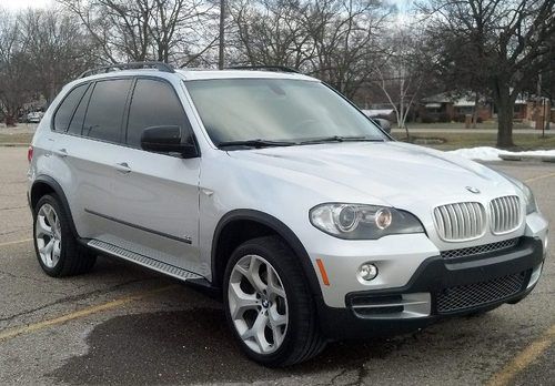 Excellent condition x5 with the desirable 4.8, sport package 19 inch wheel clean