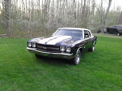 1970 chevy chevelle ss 396, black , white top convertible