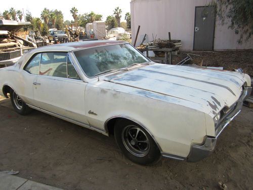 1967 oldsomobile cutlass supreme