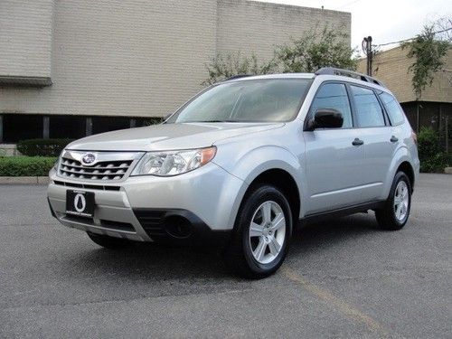 2011 subaru forester 2.5x, only 19,637 miles, rare 5-speed manual, warranty