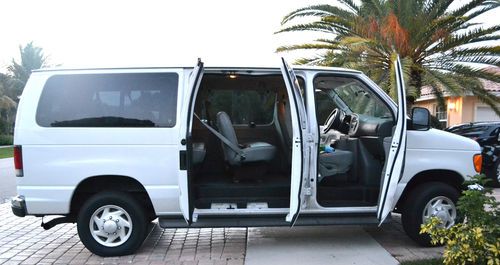 Minivan For Sale >> Sell used 2004 WHITE FORD E350 SUPER DUTY XL 12 PASSENGER ... Minivan For Sale >> Sell used 2004 WHITE FORD E350 SUPER DUTY XL 12 PASSENGER ...