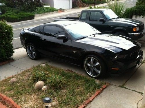 2010 ford mustang gt coupe 2-door 4.6l