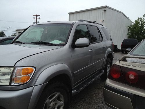 2001 toyota sequoia sr5, silver, needs new radiator and engine