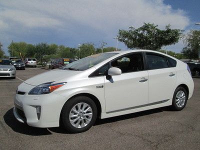 2012 plug-in hybrid white navigation leather miles:10k certified no reserve